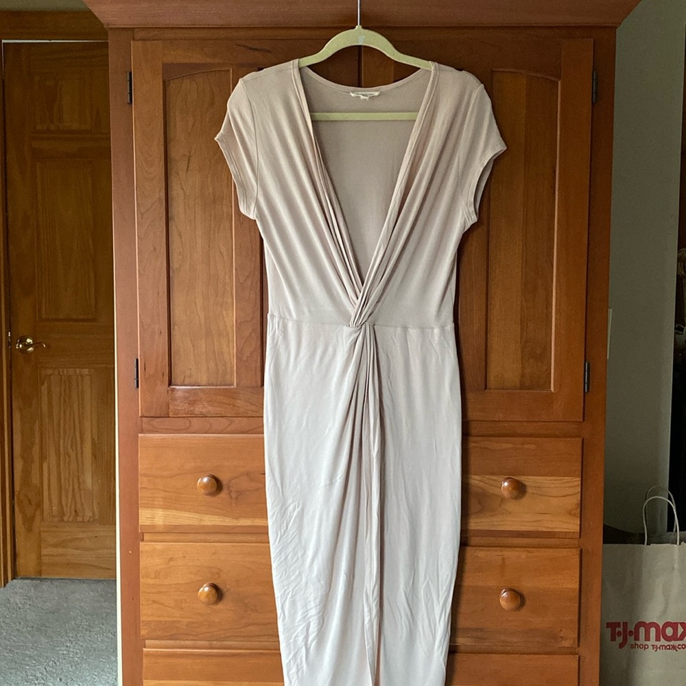 Long beige dress - Picture 1 of 7